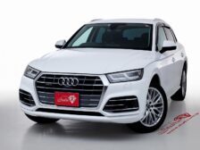 アウディ Q5 1STエディション 限定250台