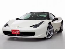 フェラーリ 458イタリア V8ミッドシップ 20インチ鍛造 本革シート