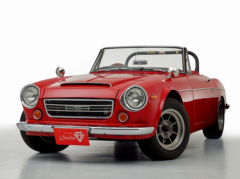 日本規格希少品！　DATSUN ダットサン　フェアレディ　SP,SR311　ハードトップ 外装